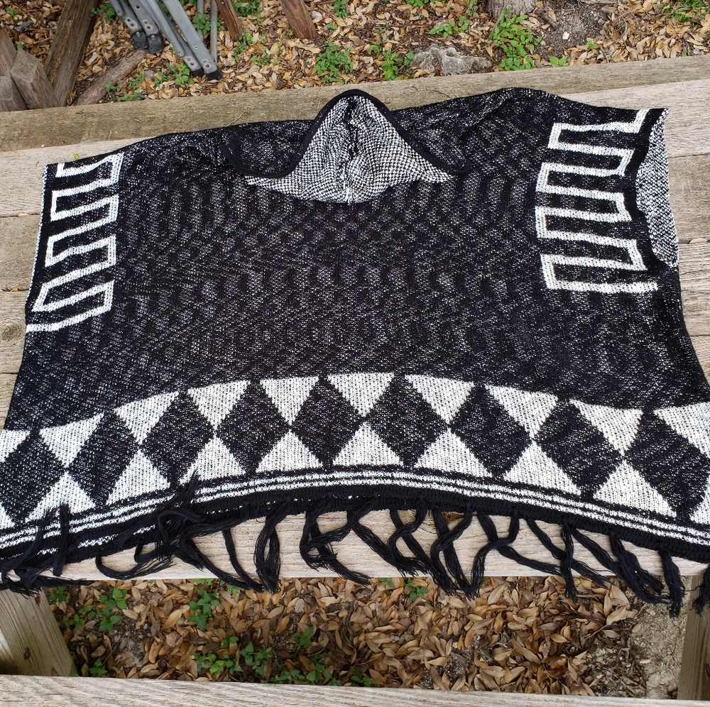 PPLA Clothing Poncho - Picture 2 of 4